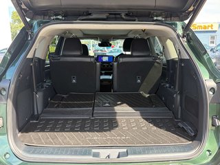 2023 Toyota Highlander Limited in Niagara Falls, Ontario - 4 - w320h240px