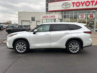 2024 Toyota Highlander Limited in Niagara Falls, Ontario - 2 - w320h240px