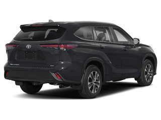 2024 Toyota Highlander XLE in Niagara Falls, Ontario - 2 - w320h240px