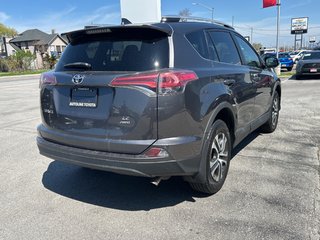 2016 Toyota RAV4 LE in Niagara Falls, Ontario - 5 - w320h240px