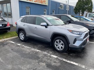 2021 Toyota RAV4 LE in Niagara Falls, Ontario - 2 - w320h240px