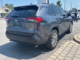 2021 Toyota RAV4 XLE in Niagara Falls, Ontario - 5 - w320h240px