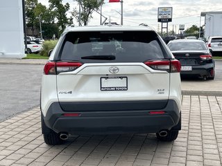 2022  RAV4 XLE in Niagara Falls, Ontario - 4 - w320h240px