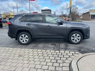 2022 Toyota RAV4 LE in Niagara Falls, Ontario - 6 - w320h240px