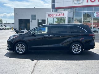 2022 Toyota Sienna Limited in Niagara Falls, Ontario - 3 - w320h240px