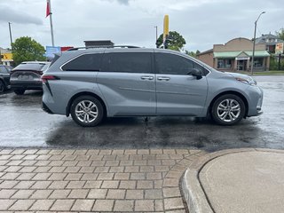 2023 Toyota Sienna XSE in Niagara Falls, Ontario - 6 - w320h240px