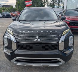 2022 Mitsubishi Outlander SE in Chandler, Quebec - 2 - w320h240px