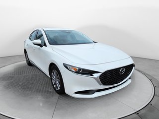 Mazda 3  2019 à Jonquière, Québec - 2 - w320h240px