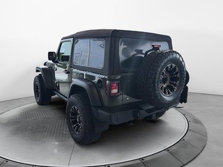 Jeep Wrangler  2022 à Jonquière, Québec - 4 - w320h240px