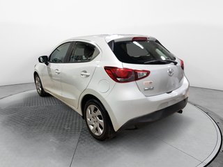 Toyota Yaris Hatchback  2020 à Jonquière, Québec - 4 - w320h240px