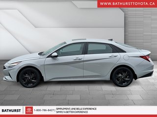 2022  Elantra Preferred in Bathurst, New Brunswick - 5 - w320h240px