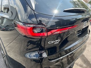 2025 Mazda CX-70 Hybrid in Pickering, Ontario - 11 - w320h240px