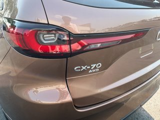 2025 Mazda CX-70 Hybrid in Pickering, Ontario - 12 - w320h240px