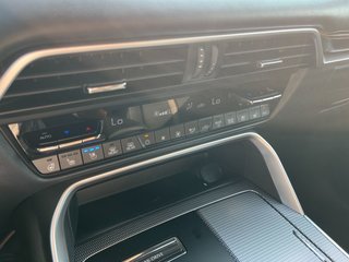 2025 Mazda CX-70 Hybrid in Pickering, Ontario - 29 - w320h240px