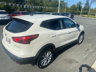 2017 Nissan Qashqai SV AWD CVT