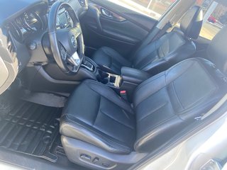 Nissan Rogue SL AWD CVT (2) 2018