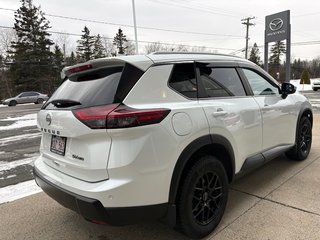 Nissan Rogue AWD SV Moonroof 2024