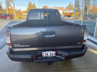 Toyota Tacoma 4x4 Dbl Cab V6 5A 2012