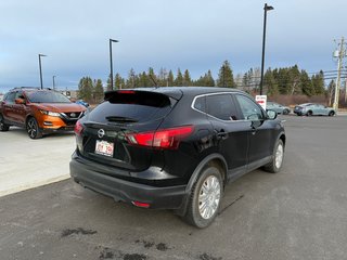 Nissan Qashqai S FWD CVT 2017 à Bathurst, Nouveau-Brunswick - 3 - w320h240px