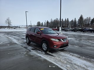 Nissan Rogue SV AWD CVT 2016 à Bathurst, Nouveau-Brunswick - 4 - w320h240px