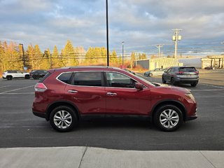 Nissan Rogue SV AWD CVT 2016 à Bathurst, Nouveau-Brunswick - 5 - w320h240px