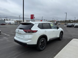 2025 Nissan Rogue AWD SV Moonroof in Bathurst, New Brunswick - 6 - w320h240px