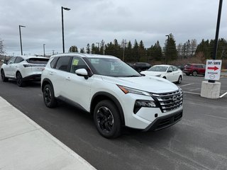 2025 Nissan Rogue AWD SV Moonroof in Bathurst, New Brunswick - 4 - w320h240px