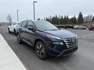 Nissan Rogue AWD SV PREMIUM 2025 à Bathurst, Nouveau-Brunswick - 3 - w320h240px