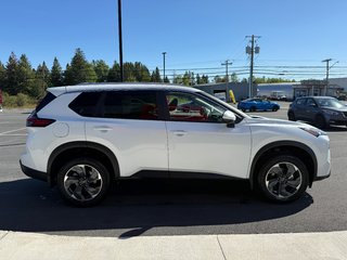 2025 Nissan Rogue AWD SV Moonroof in Bathurst, New Brunswick - 4 - w320h240px