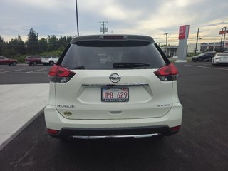 2017  Rogue SV AWD CVT in Bathurst, New Brunswick - 4 - w320h240px