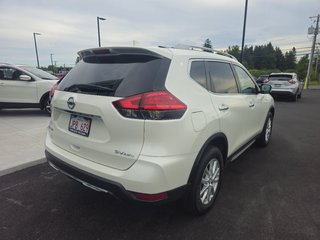 2017  Rogue SV AWD CVT in Bathurst, New Brunswick - 3 - w320h240px