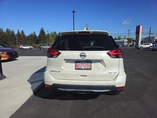 2017  Rogue SV AWD CVT in Bathurst, New Brunswick - 4 - w320h240px