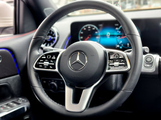 Mercedes-Benz GLB 250 4MATIC 2023