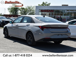 2021 Hyundai Elantra in Belleville, Ontario - 6 - w320h240px