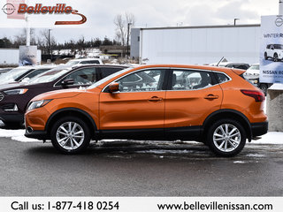 2017 Nissan Qashqai in Belleville, Ontario - 5 - w320h240px