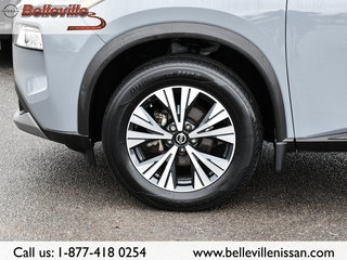 2021 Nissan Rogue in Belleville, Ontario - 4 - w320h240px