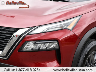 2021 Nissan Rogue in Belleville, Ontario - 3 - w320h240px
