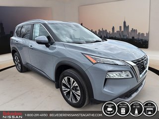Nissan Rogue SV PREMIUM AWD TOIT PANO 2022 à Ste-Agathe des Monts, Québec - 2 - w320h240px