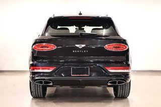 Bentley Bentayga Azure 2023