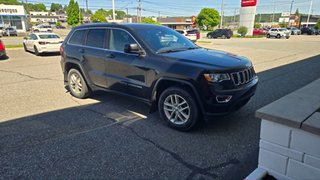 2018 Jeep Grand Cherokee LAREDO in Saint-Georges, Quebec - 2 - w320h240px