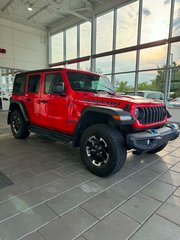 Jeep Wrangler 4xe RUBICON 2024 à Saint-Georges, Québec - 2 - w320h240px