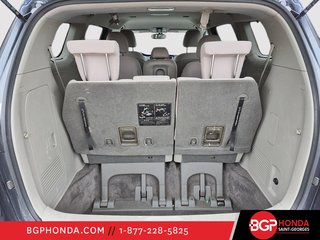 2016 Kia Sedona LX in Saint-Georges, Quebec - 6 - w320h240px