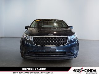 2016 Kia Sedona LX in Saint-Georges, Quebec - 2 - w320h240px