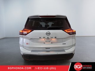 2025 Nissan Rogue SL AWD in Saint-Georges, Quebec - 3 - w320h240px