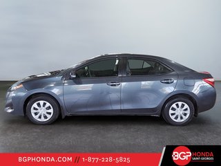 2018 Toyota Corolla LE in Saint-Georges, Quebec - 5 - w320h240px