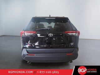 2021 Toyota RAV4 XLE in Saint-Georges, Quebec - 3 - w320h240px