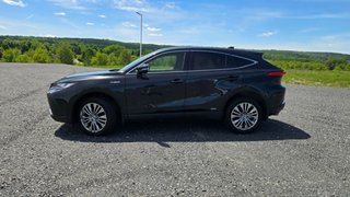 2021 Toyota Venza LIMITED HYBRID in Saint-Georges, Quebec - 2 - w320h240px