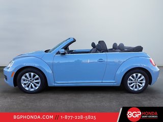 2013 Volkswagen Beetle Convertible DÉCAPOTABLE in Saint-Georges, Quebec - 2 - w320h240px
