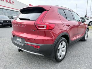 2019 Volvo XC40 MOMENTUM in Saint-Georges, Quebec - 2 - w320h240px