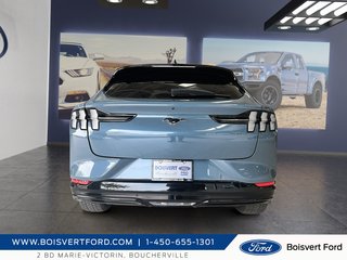 Ford Mustang Mach-E Premium 2023 à Boucherville, Québec - 3 - w320h240px